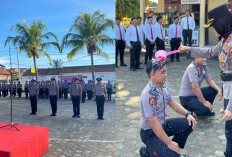 17 Personil Polres Naik Pangkat
