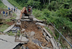 DPUPR Kerahkan Excavator  di Jalan Amblas Seranggas