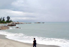 Pantai Tikus, Keindahan Tersembunyi di Balik Bukit Rebo