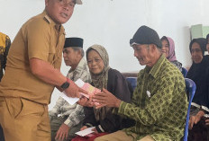 Kembali Bagikan BLT-DD, Peratin Purawiwiran Purawiwitan  Ajak Bijak Gunakan Dana Bantuan
