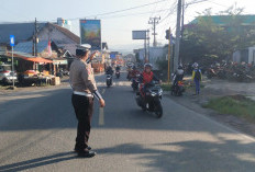 WUJUDKAN TERTIB BERLALULINTAS  Polres Siagakan Personel  Disejumlah Titik Ruas Jalan