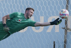 Adam Przybek Antusias Ingin Rasakan Atmosfer Laga Bersama Persib