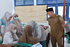 Bupati Dedi Irawan Pantau Pelaksanaan Vaksinasi di Karyapenggawa