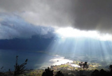 Puncak Lawang, Keindahan Danau Maninjau