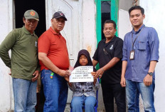 BLT Dana Desa Tanjung Setia Disalurkan Secara Door to Door Kepada 13 KPM