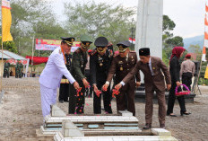 Pj Bupati Bersama Forkopimda Ziarah dan Tabur Bunga Di Makam Pahlawan