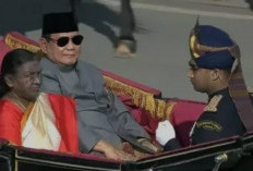 Momen Prabowo Naik Kereta Kuda Hadiri HUT Ke-76 India, Lagu 