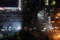 Demo Massal di Istanbul Menentang Penahanan Wali Kota Ekrem Imamoglu