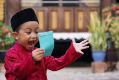 Mengajarkan Nilai Idul Fitri pada Anak dan Etika saat Menerima THR