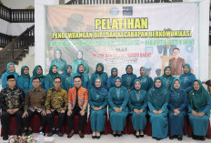 TP-PKK Pesbar Asah Keterampilan Public Speaking Kader