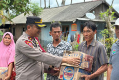 Pasca Banjir Way Laay,  Polres Pesisir Barat Salurkan Bantuan