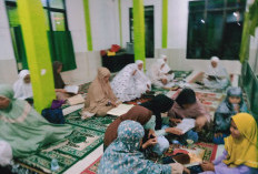 Jama'ah Masjid Baitus Sidqon   Gelar Napak Tilas Nuzulul Qur'an