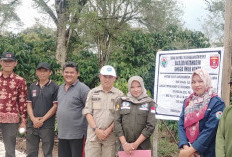 Pekerjaan Selesai, Bumi Agung Serahkan Hasil Pembangunan Jalan Usaha Tani