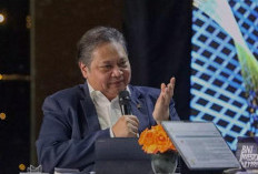 Menko Airlangga Gelar Rapat Darurat Bahas Dampak Tarif Impor AS, Libatkan Pengusaha dan Pejabat Strategis