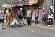 Hati-Hati! Jalan Depan Ponpes Miftahul Huda Amblas 