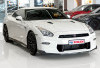 Nissan GT-R: “Godzilla” dengan  Desain Sporty dan Performa Buas  yang Menawan Kolektor Dunia