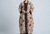 7 Model Outer Panjang  Kimono Motif Floral, Tren Fashion 2025 yang Feminin dan Stylish