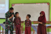Tanamkan Nasionalisme Sejak Dini, Kodim 0422/LB Gelar Wawasan Kebangsaan di SDN 19 Krui