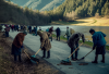 Royongan Jaga Kebersihan Jalan Wisata Danau Ranau