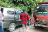 Hindari Lubang, Dump Truk  Asal Bengkulu Tabrak Innova 