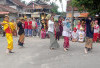 SDN 106 Lemong Gelar Pawai Budaya Meriahkan HUT ke-80 RI