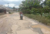 Warga Pertanyakan Pembangunan Akses Jalan ke SMAN 1 Waytenong 