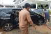 Evakuasi 5 Kendaraan Terjebak Banjir di Basemen Pemkab Pesbar