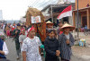 Pawai Budaya dan Kendaraan Hias Warnai Puncak HUT ke-80 RI di Way Tenong