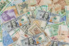 Rupiah Menguat Seiring  Tekanan Data Ekonomi AS