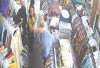 Tiga Wanita Terekam CCTV Diduga Gasak Barang di Toko Serba 35 Liwa