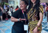 Zumba Instructor Convention 2025, Denada Tampil Menawan dengan Busana Adat Kalimantan