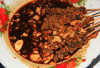 Menyantap Sate Kerang, Sajian Kenyal Khas Surabaya