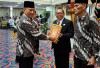 Guru Besar Hukum Pidana UBL Raih Penghargaan dari Polri