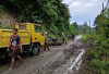 Pasca Banjir, Personel Polsek BNS Gotong-royong 